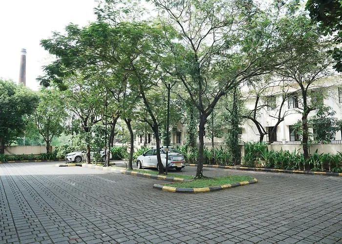 Courtyard By Marriott Kochi Airport